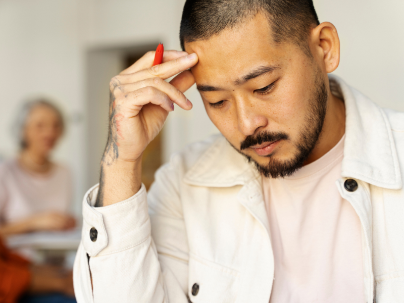 Tipos de crises epilépticas explicadas pela neurologista Dra. Amanda Bispo, em Rio Verde.